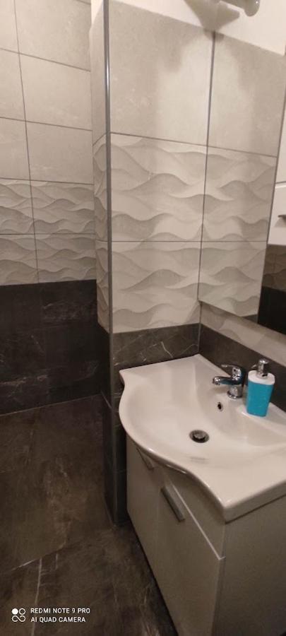 Apartman Sipak 弗济内 外观 照片